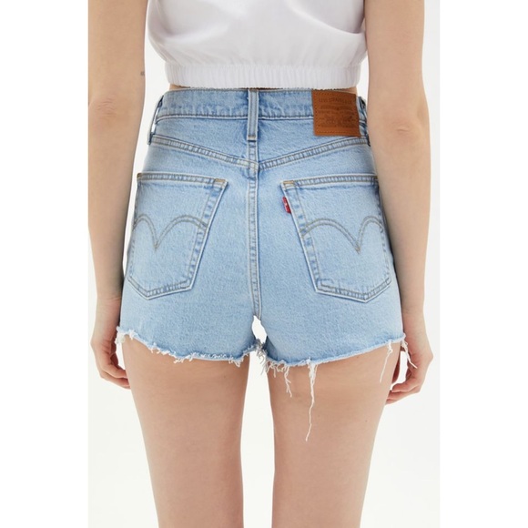Levi’s Ribcage Women's Shorts - Picture 9 of 9